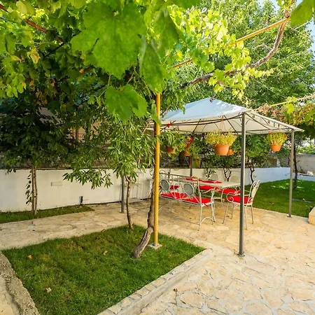 Salonas Apartman