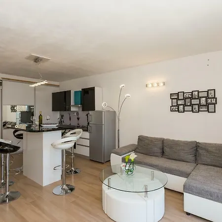 Apartmán Salonas Apartman *